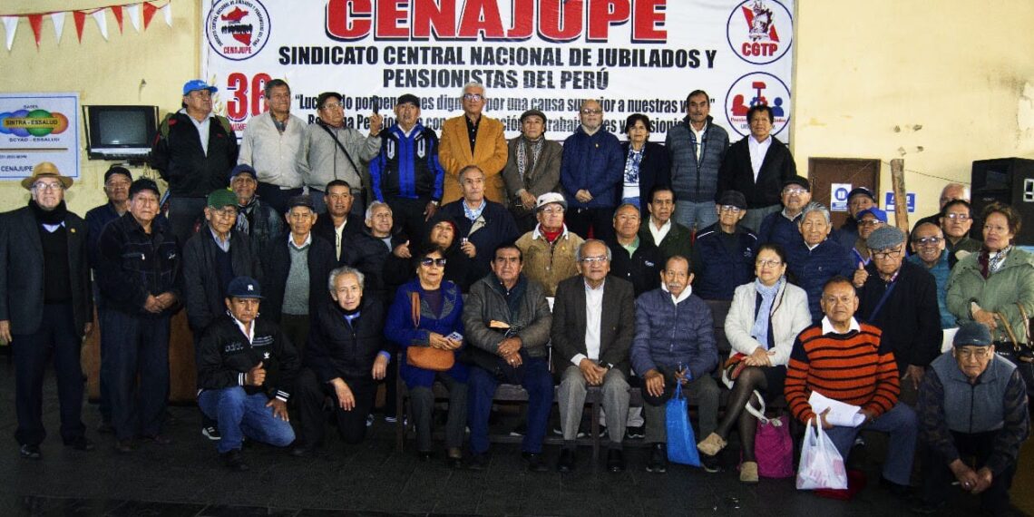 Con éxito se realizó foro sobre «Situación del Adulto Mayor en el Perú»