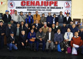 Con éxito se realizó foro sobre «Situación del Adulto Mayor en el Perú»