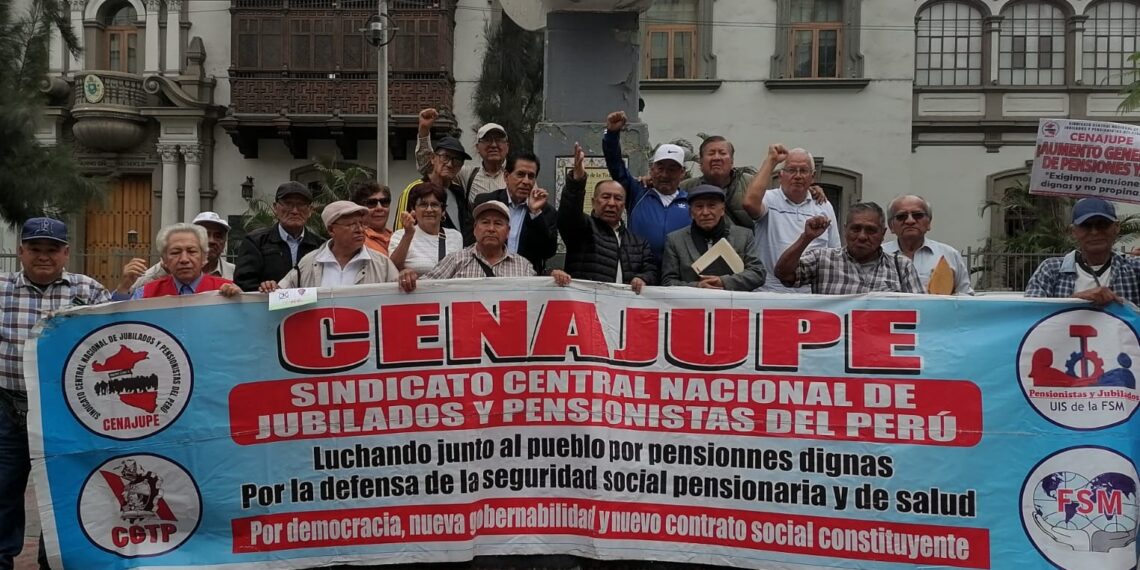 Ante el Ministerio de Trabajo continúan protestas de pensionistas